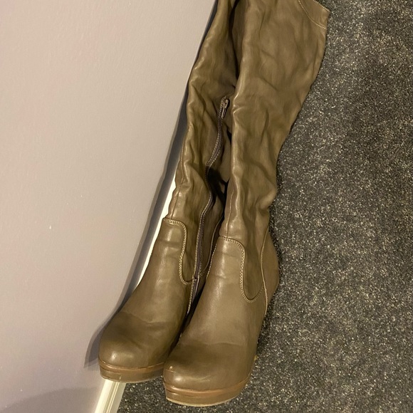 Taupe plateform OTK boots - Picture 2 of 4